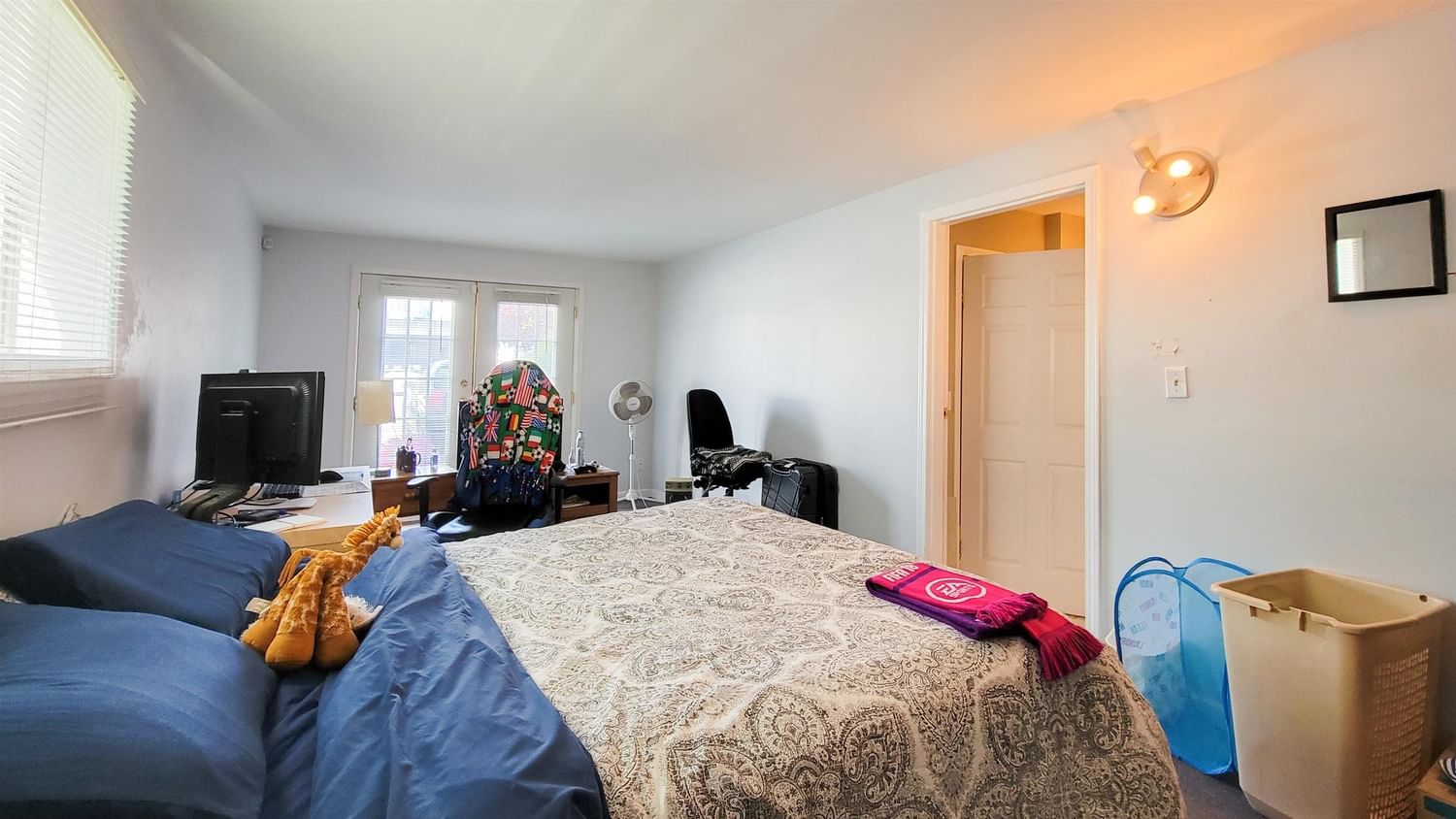 Listing Image 19
