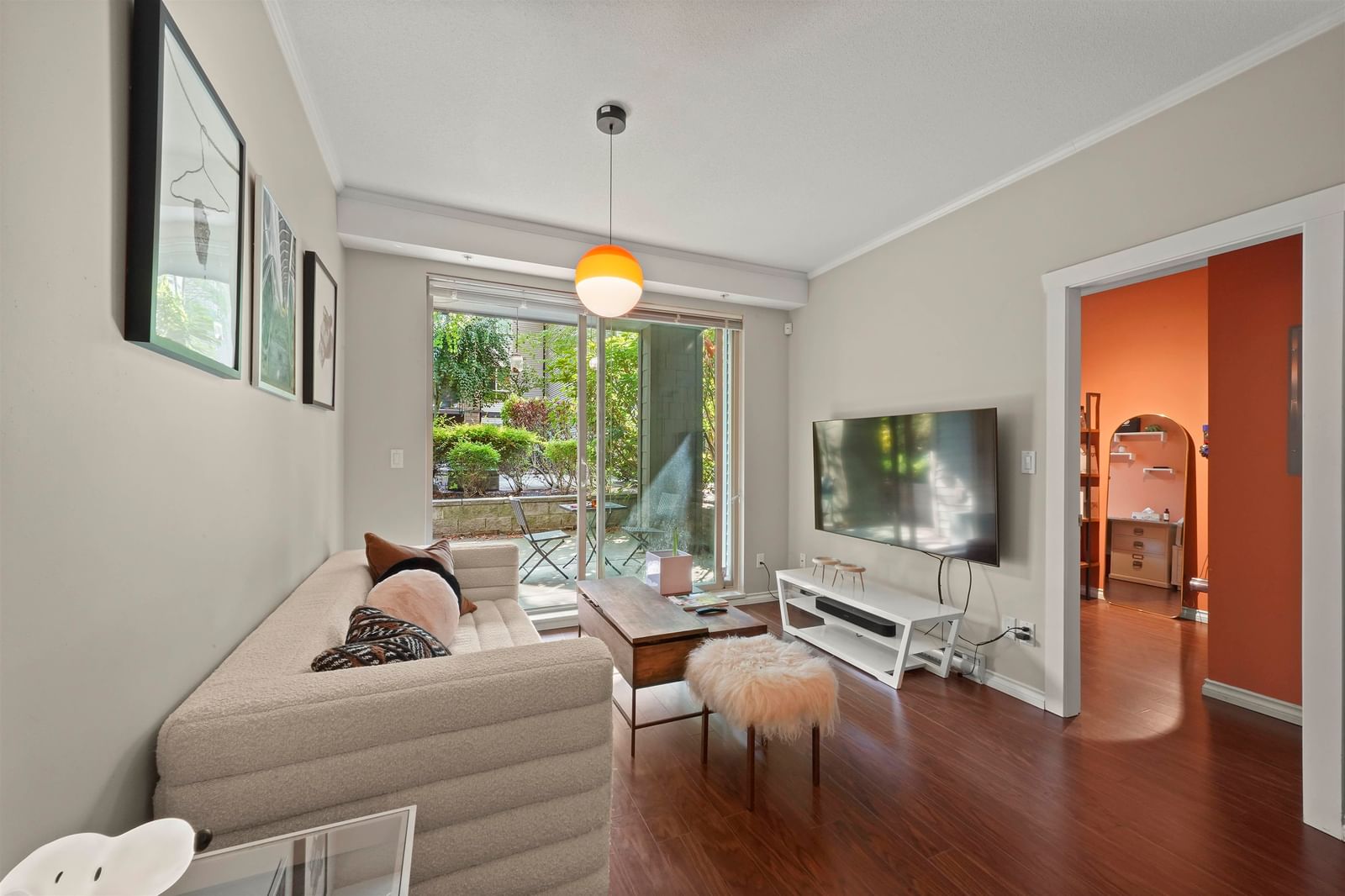 Listing Image 9