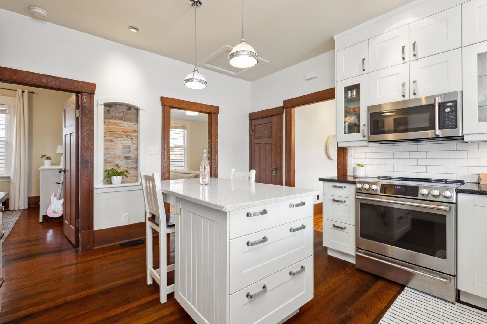Listing Image 12
