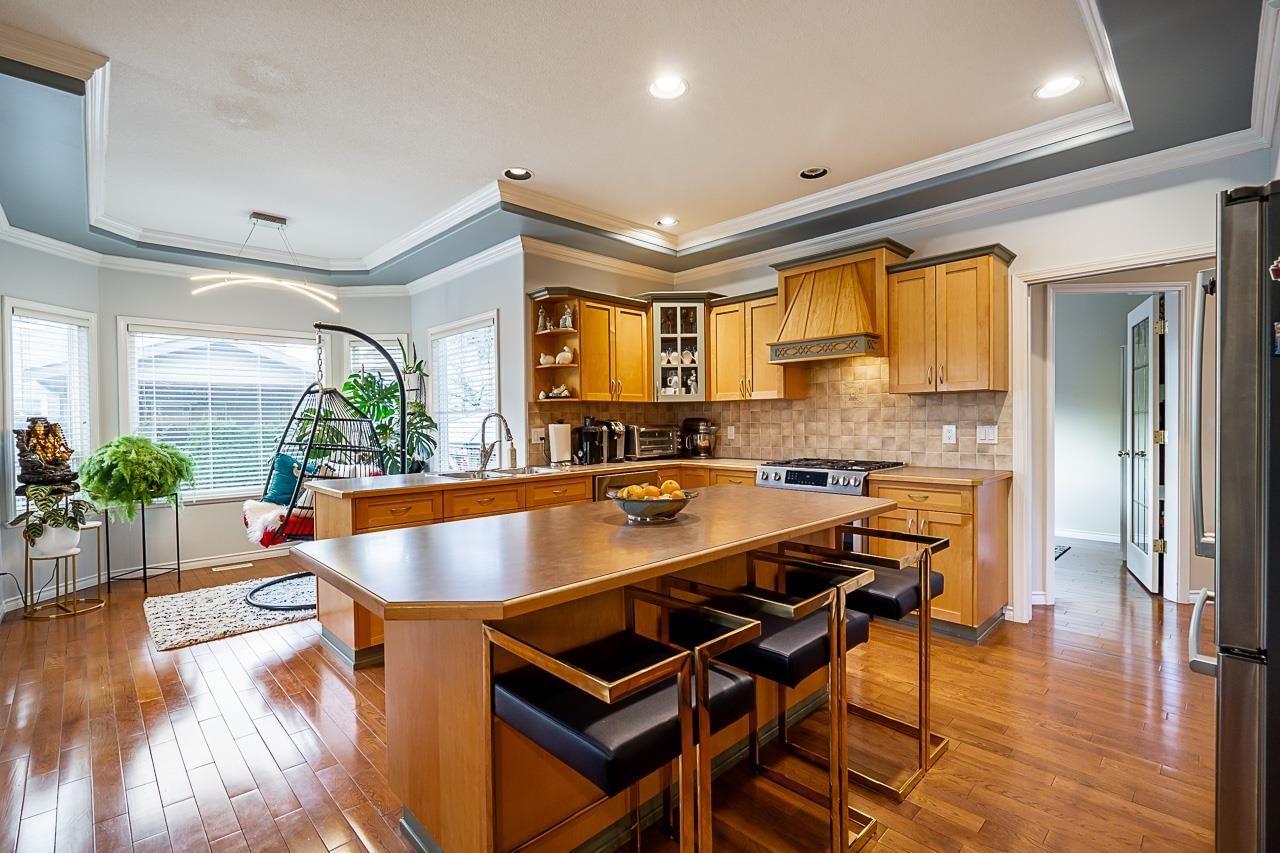 Listing Image 10