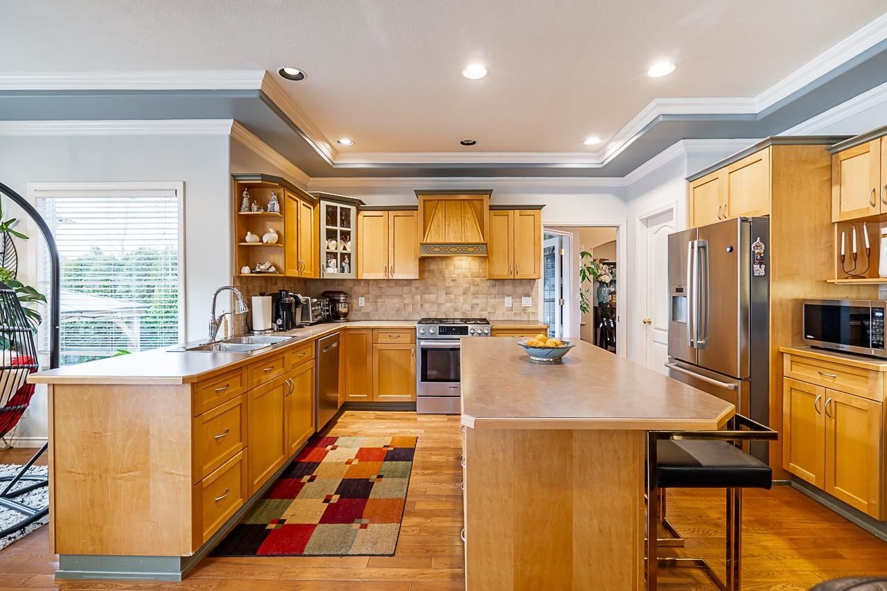 Listing Image 11