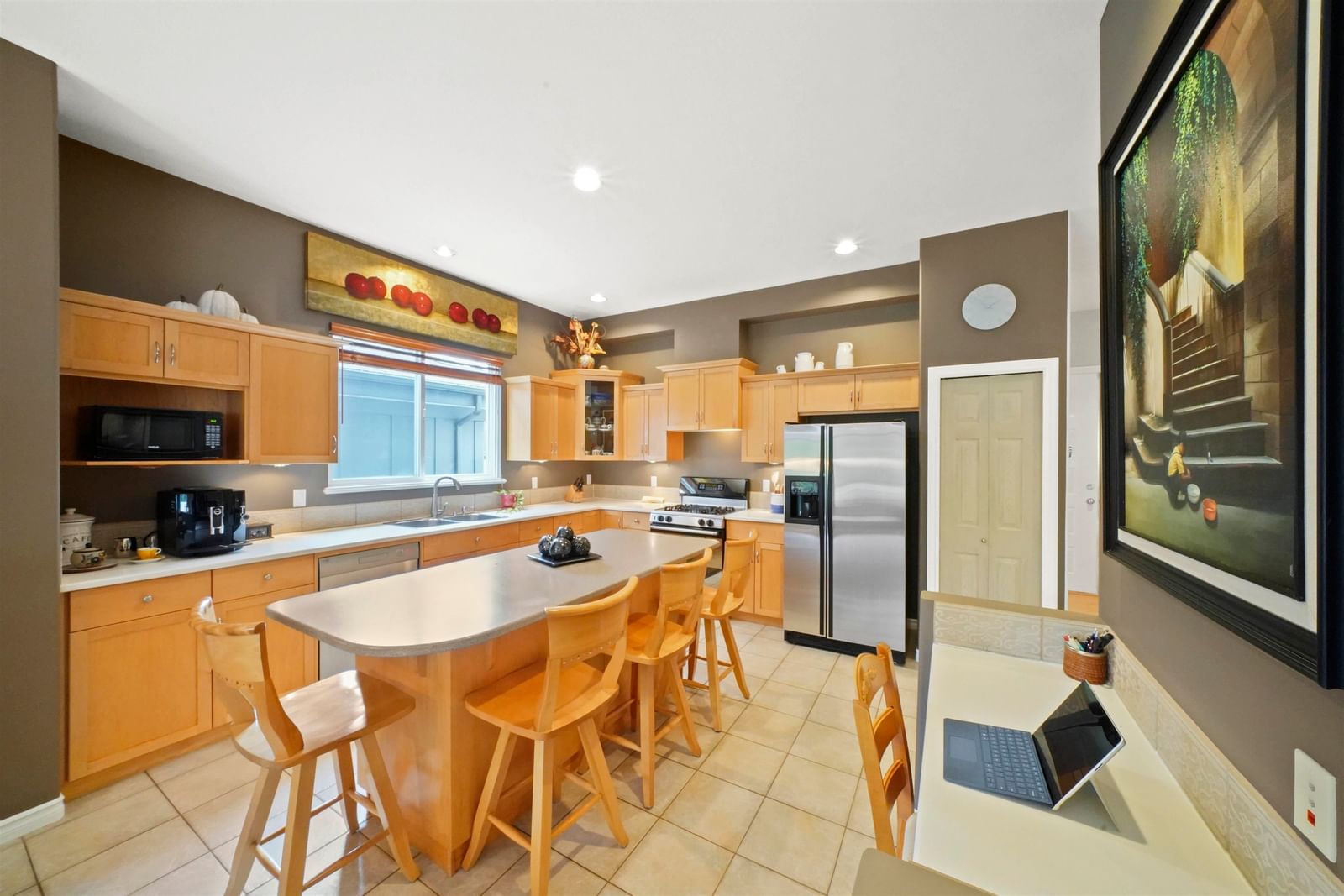 Listing Image 10