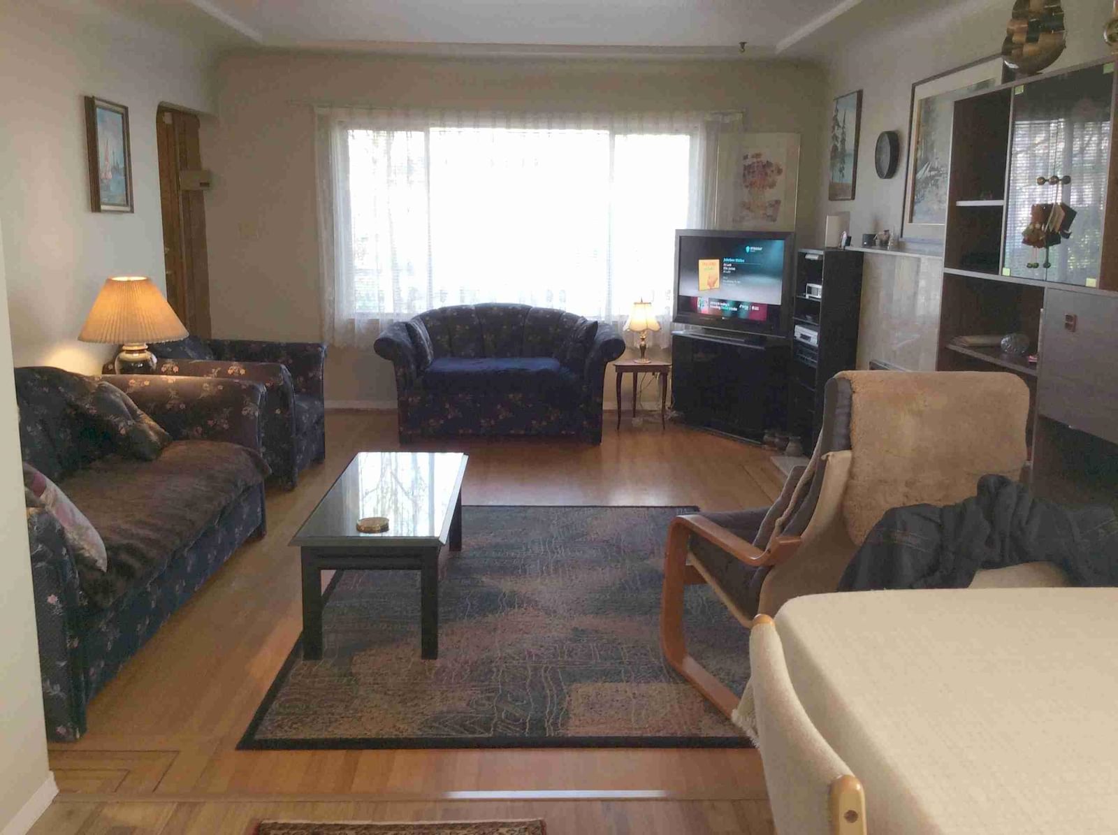 Listing photo 3