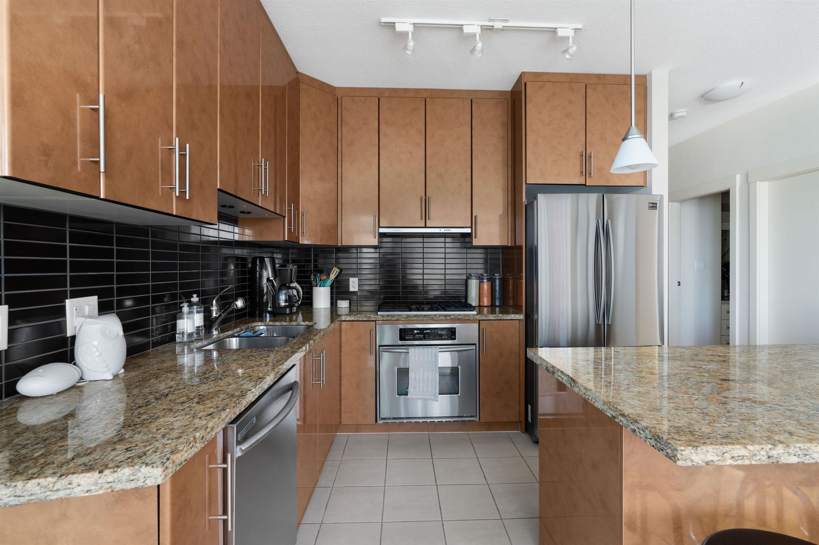 Listing Image 14