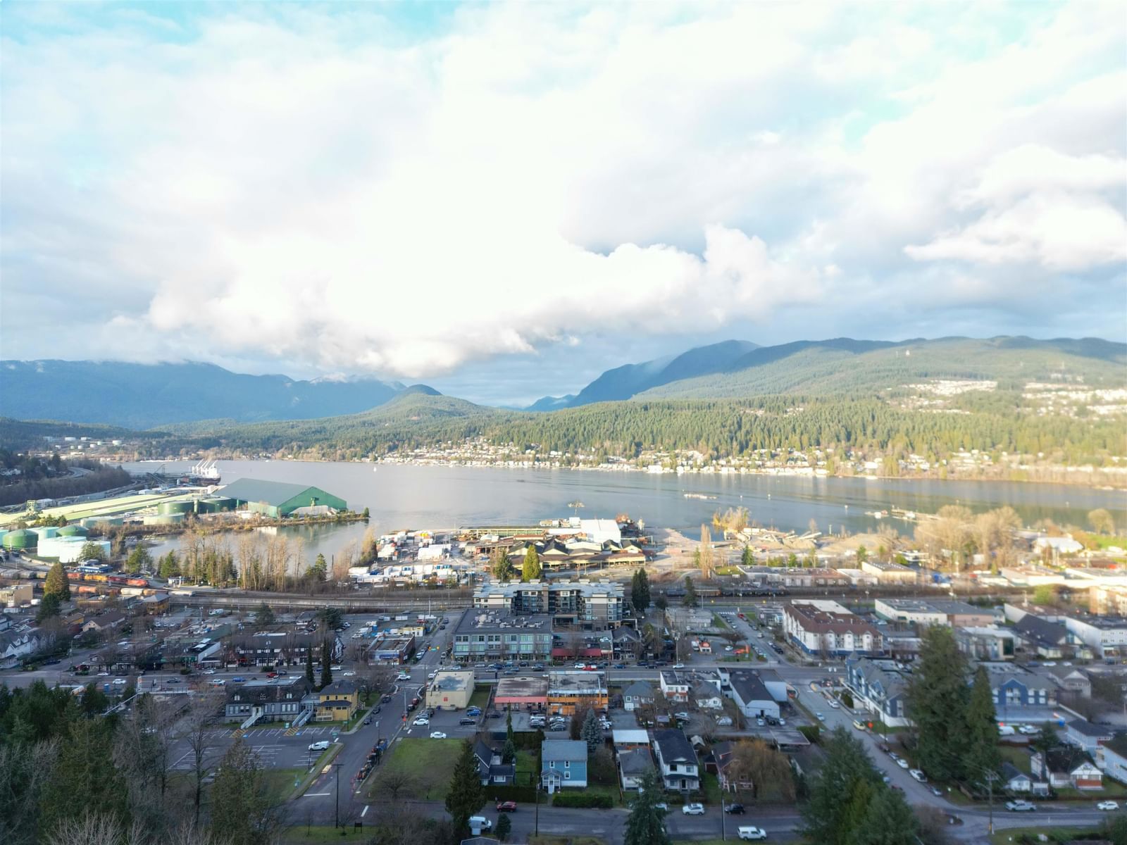 Listing Image 10