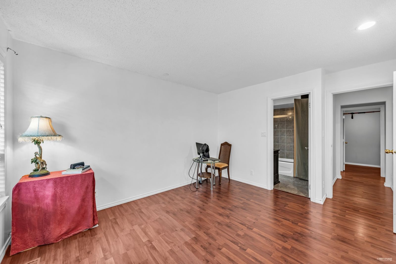 Listing Image 24
