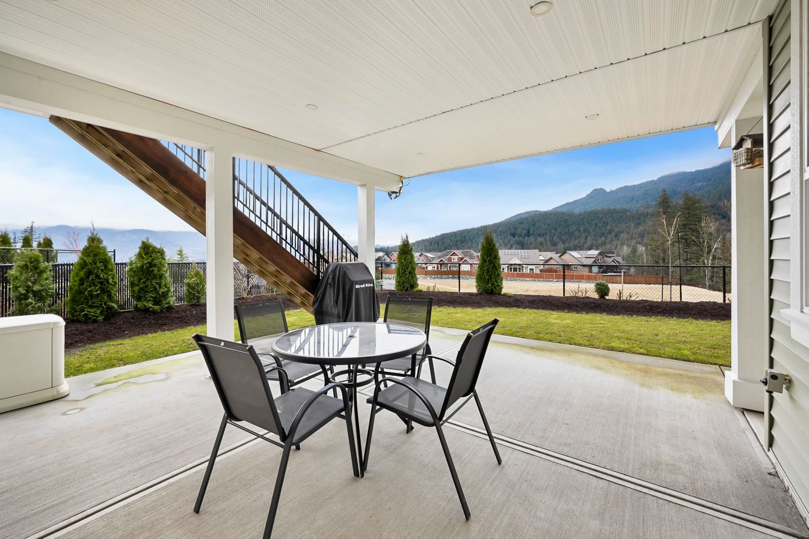 Listing Image 8