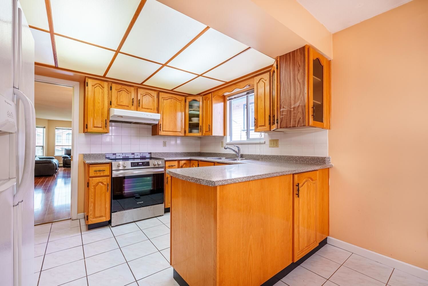 Listing Image 15