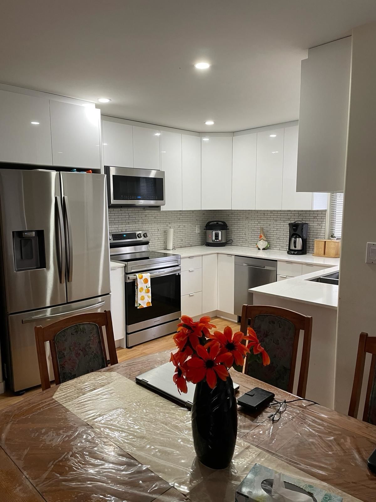 Listing Image 11