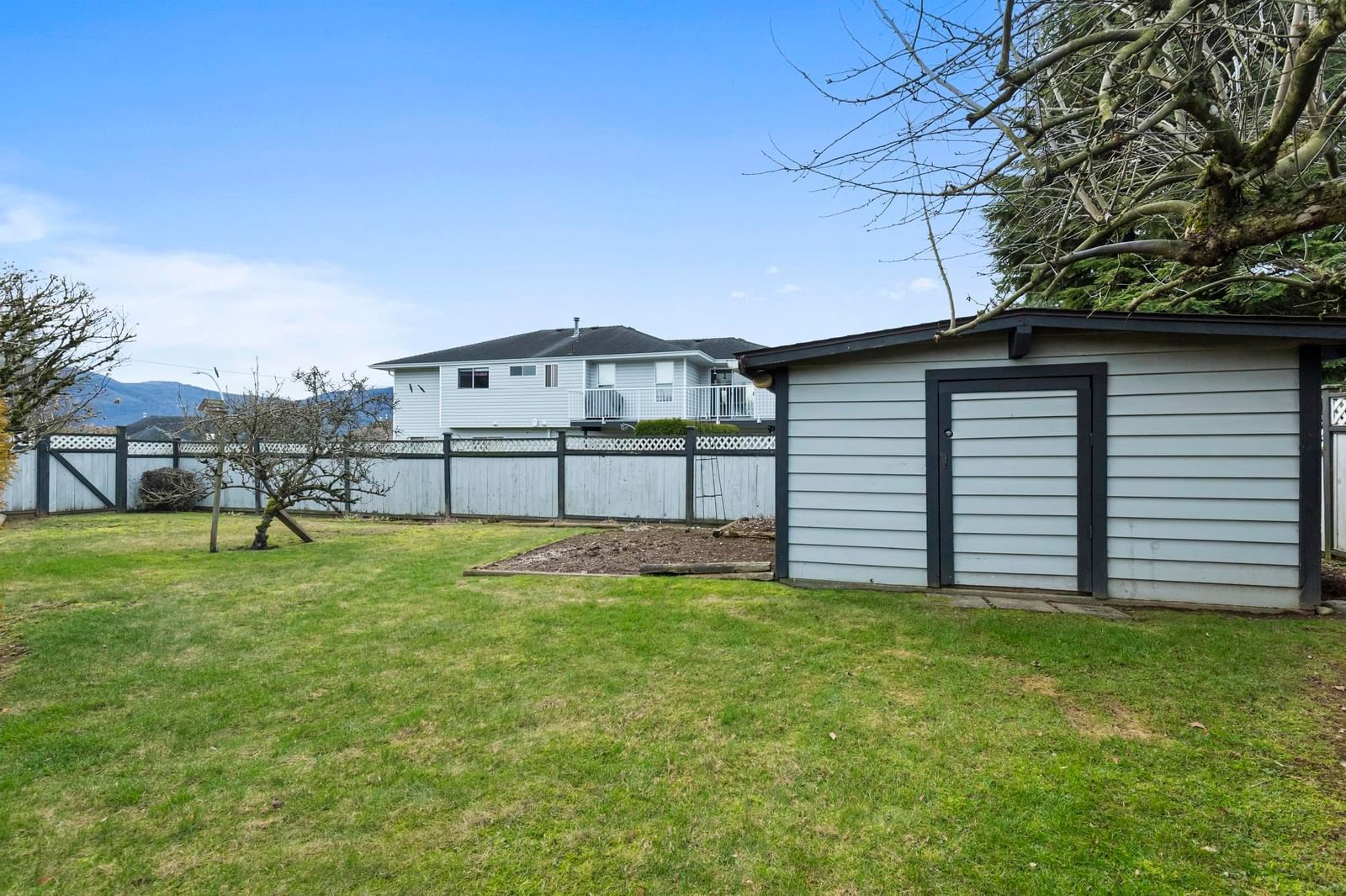 Listing Image 10