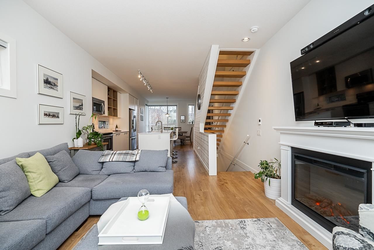 Listing Image 16