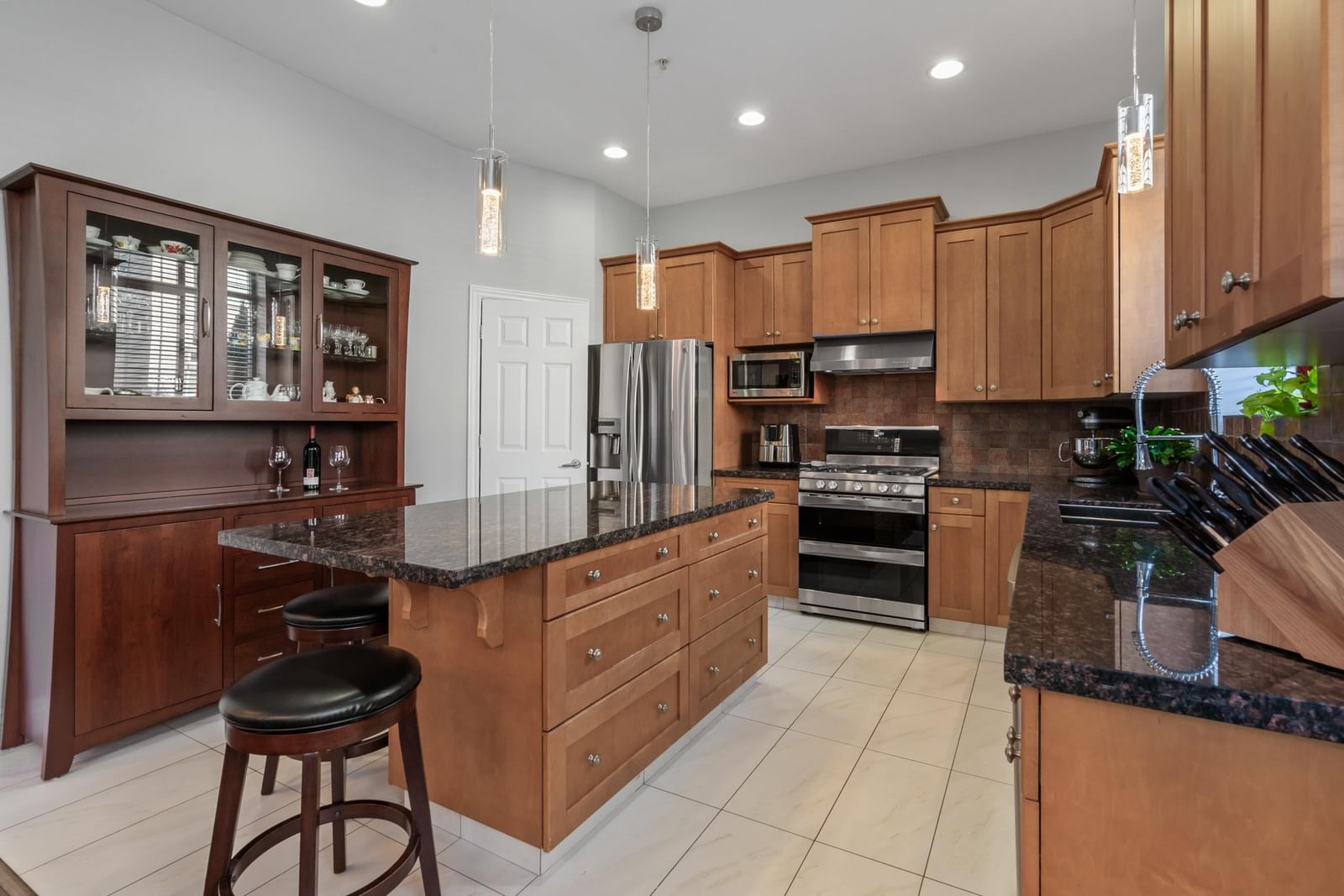 Listing Image 15