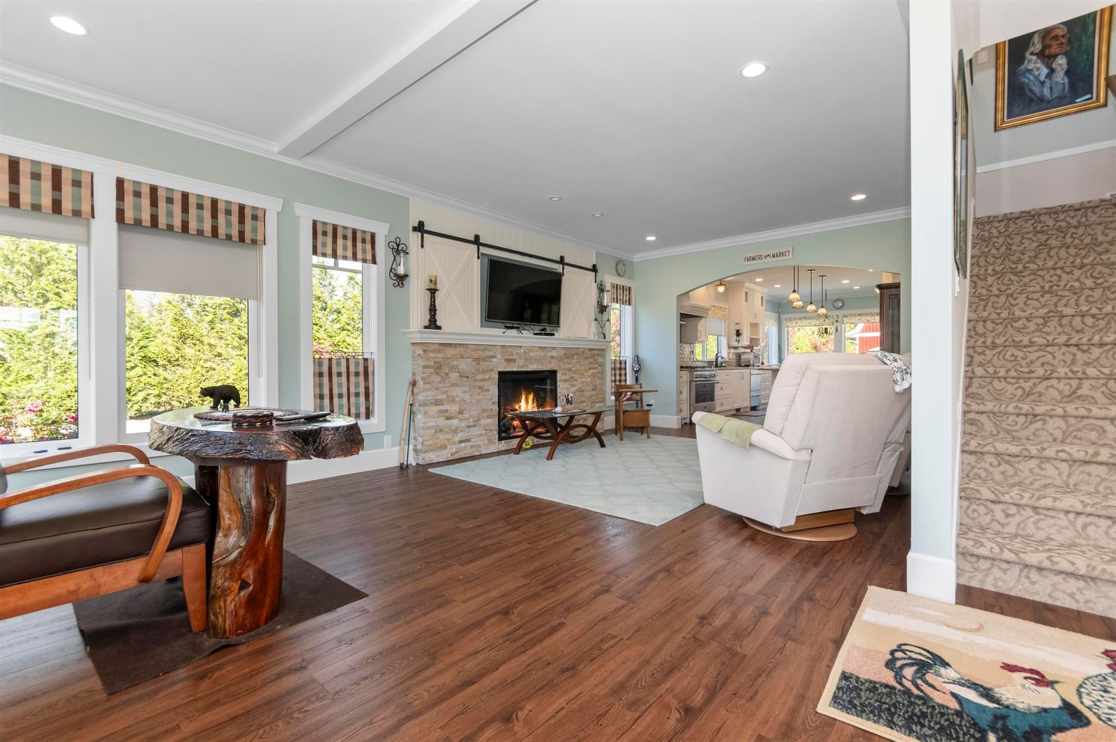 Listing Image 10