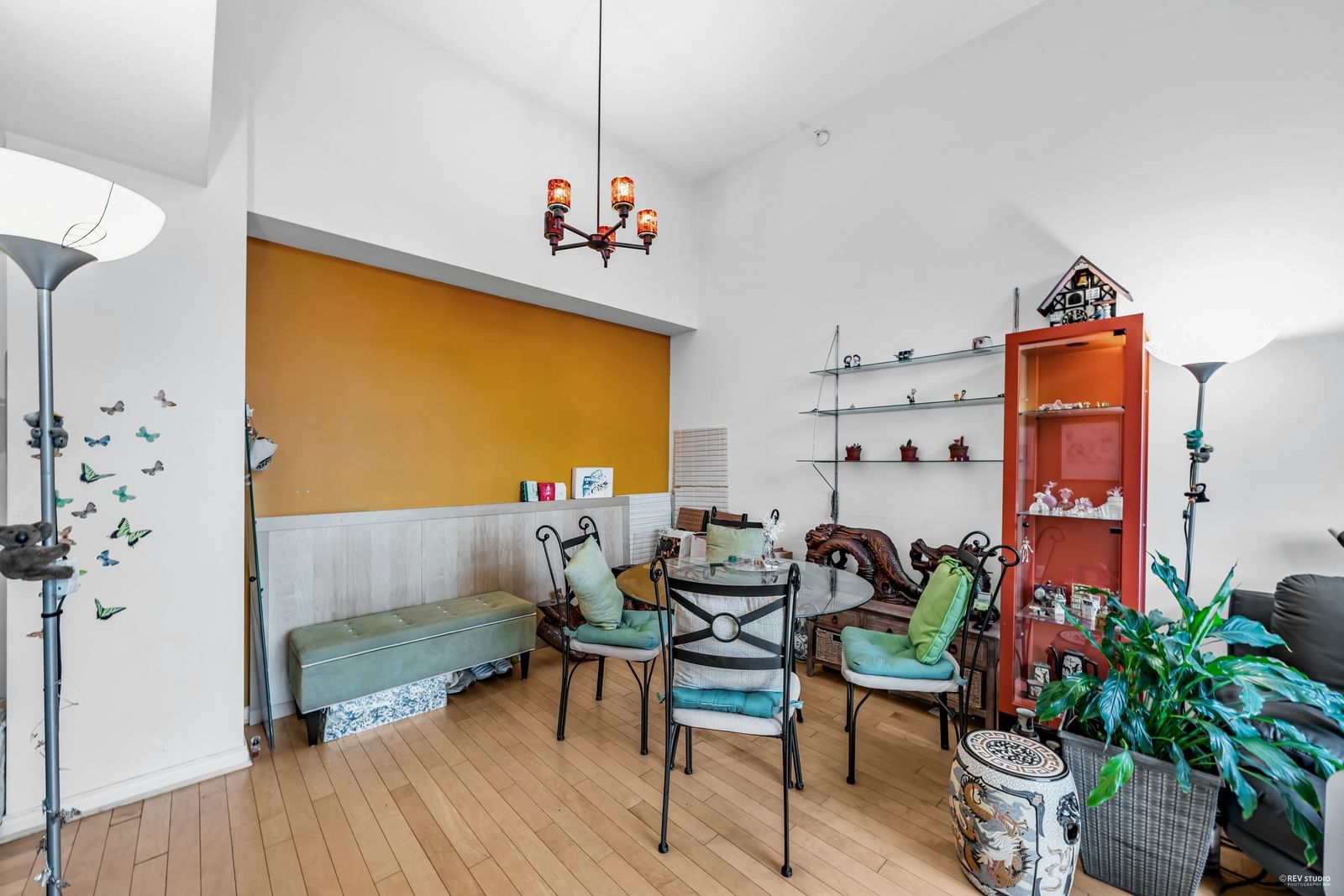 Listing Image 10