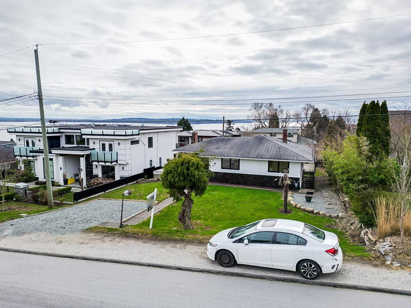 15554 Cliff Avenue, White Rock, V4B 1V7 | Image 2