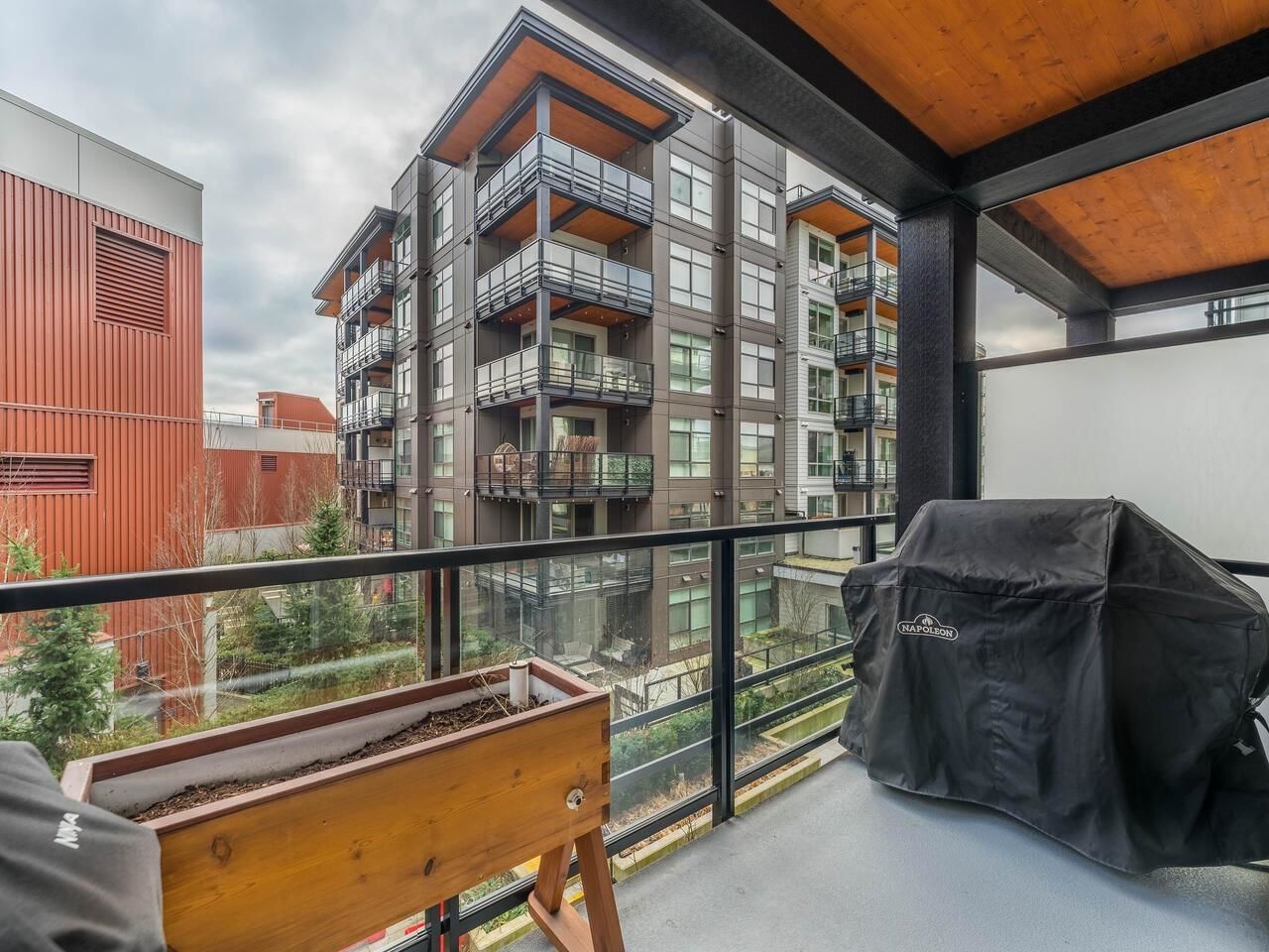 Listing Image 20