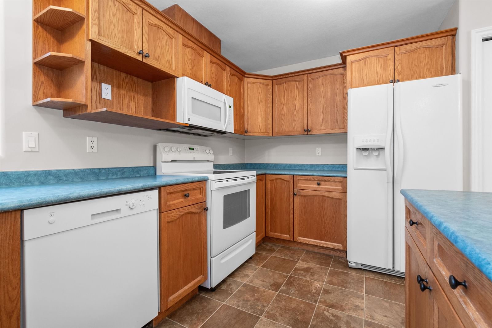 Listing Image 9