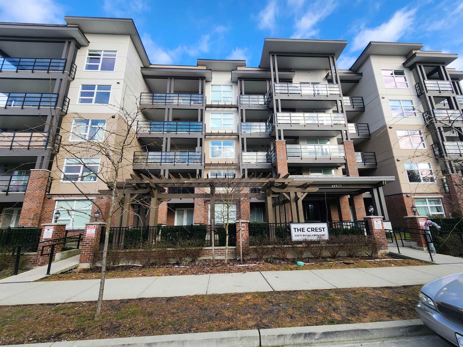 Listing Image 1