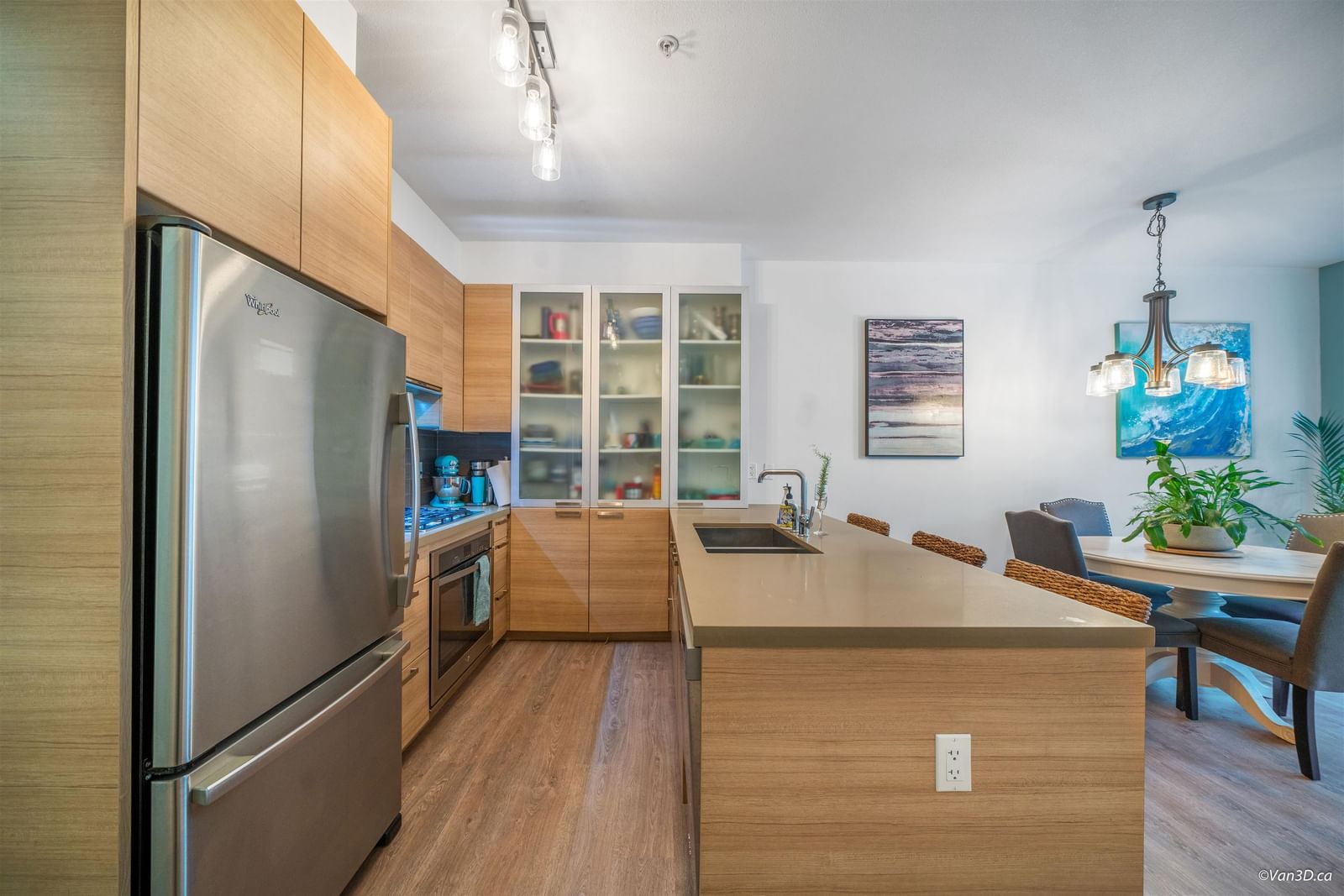 Listing Image 12