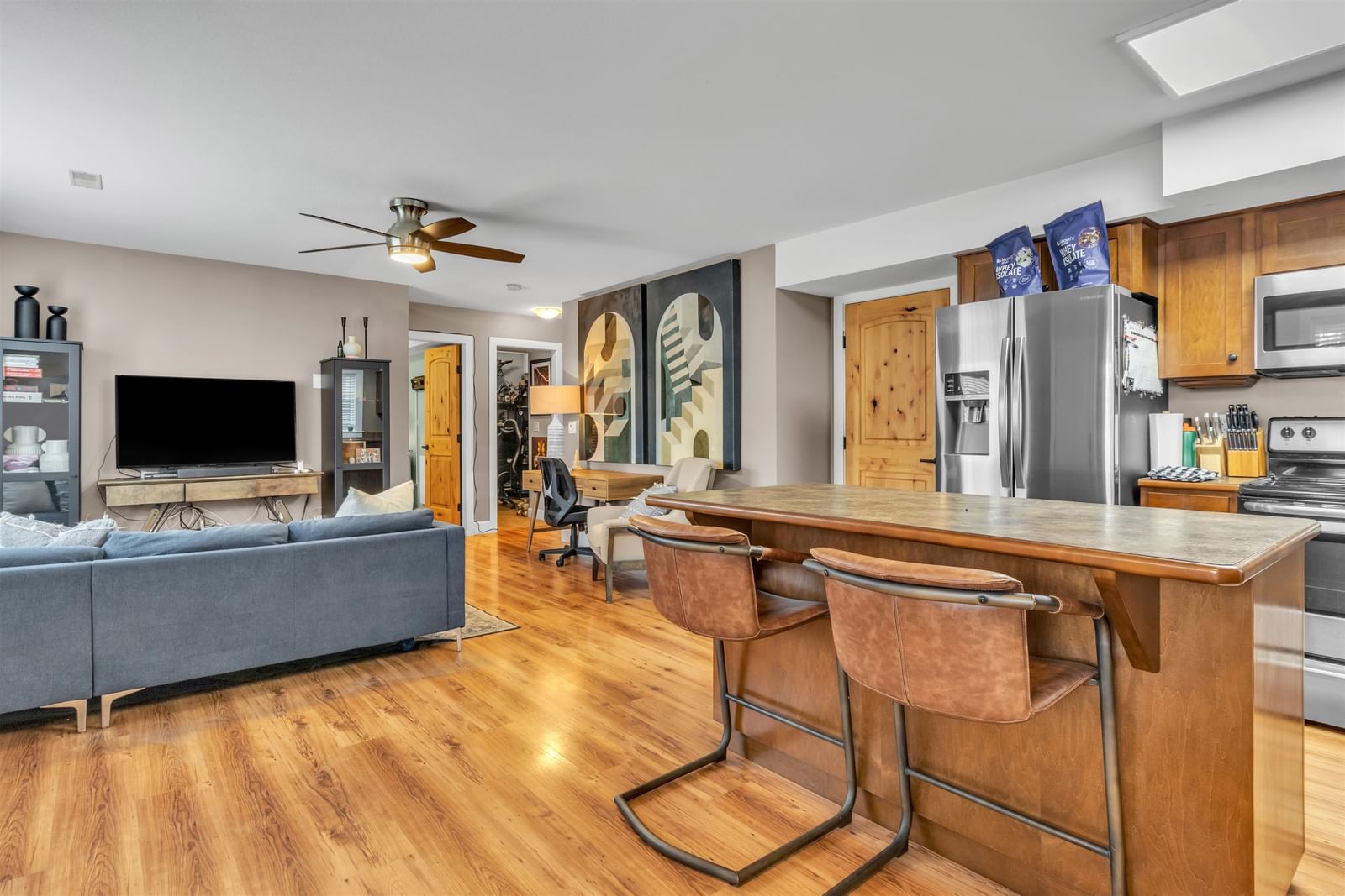 Listing Image 21