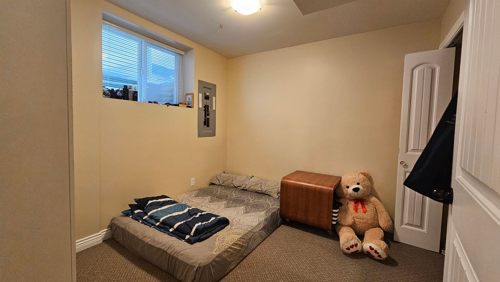 Listing Image 23