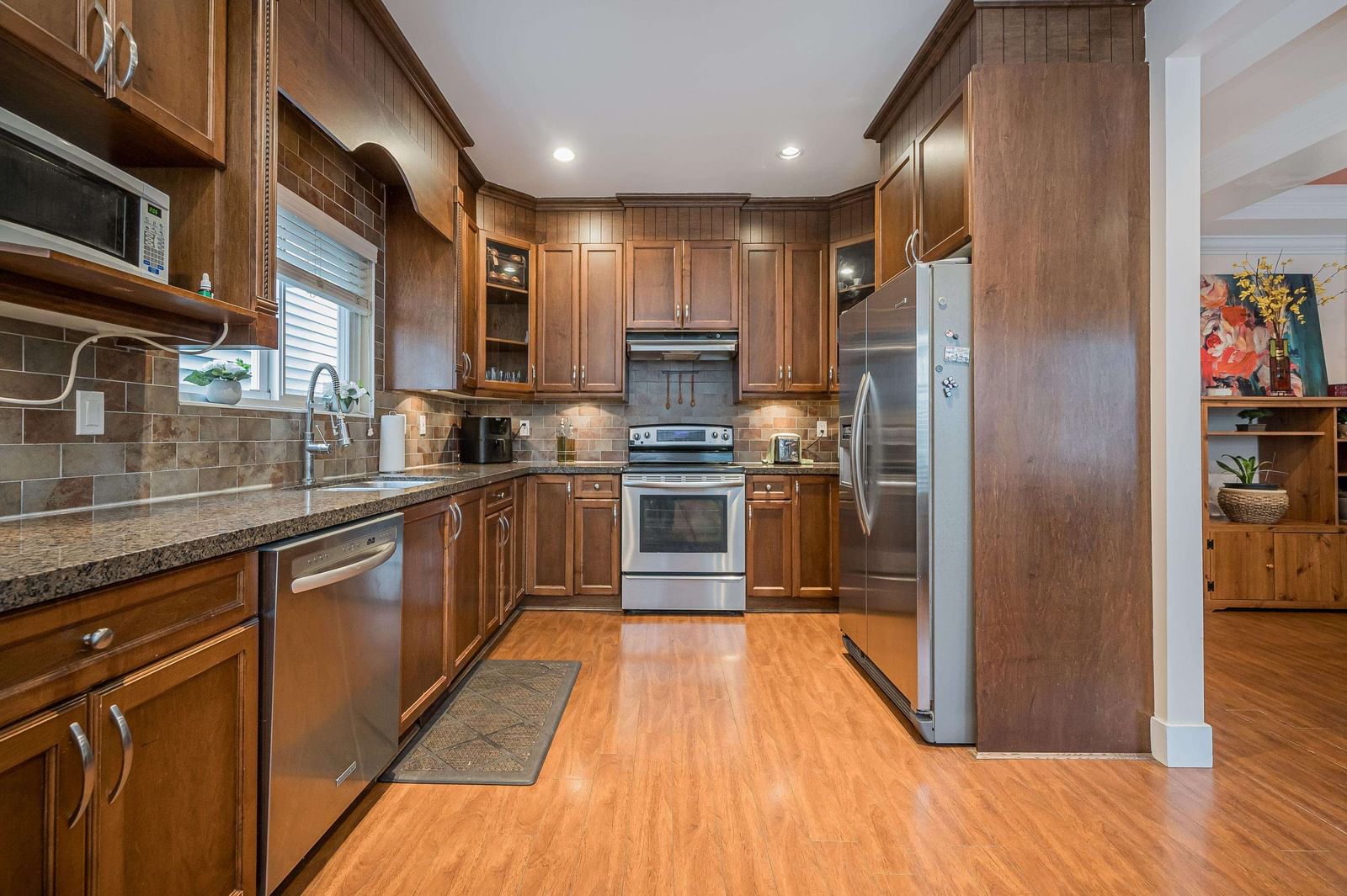 Listing Image 14