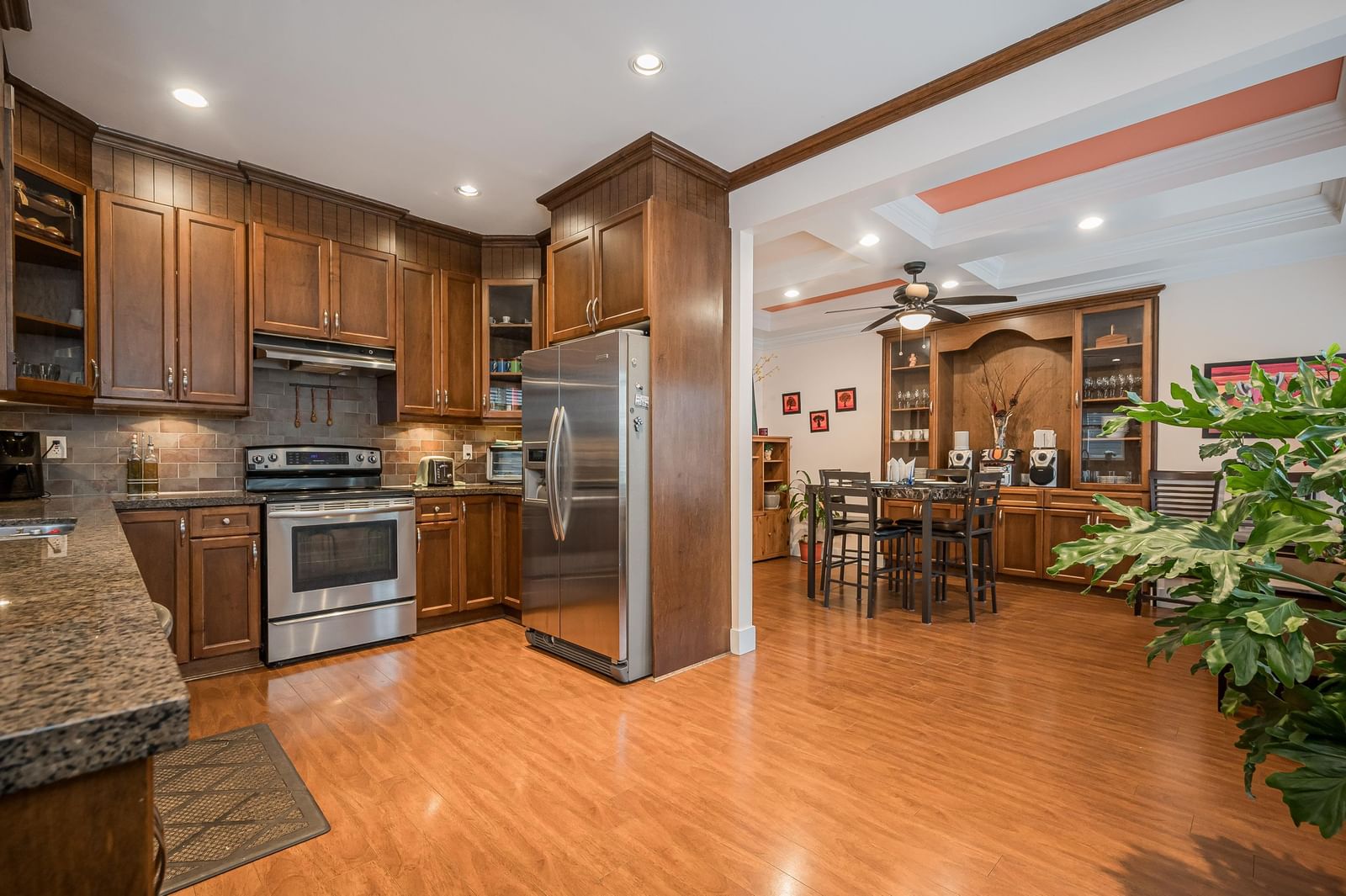 Listing Image 15