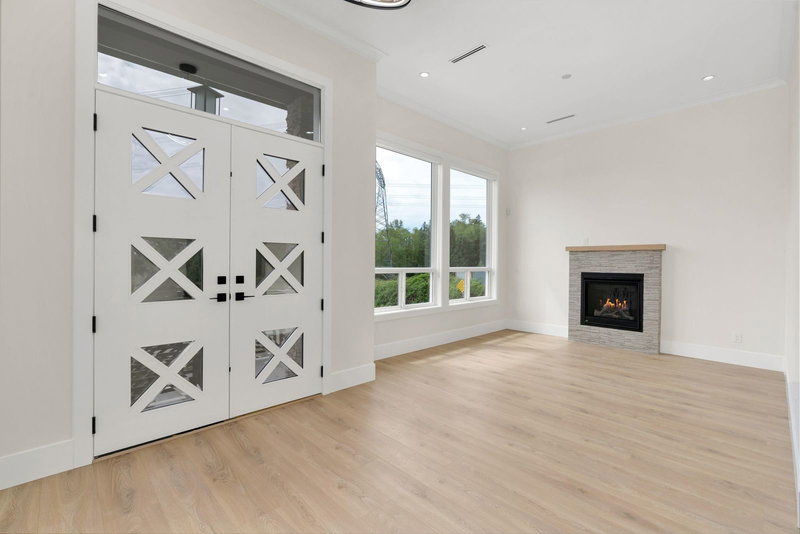 16685 15a Avenue, Surrey, V3S 9X7 | Image 2