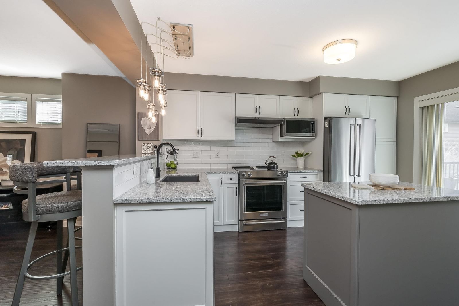 Listing Image 15