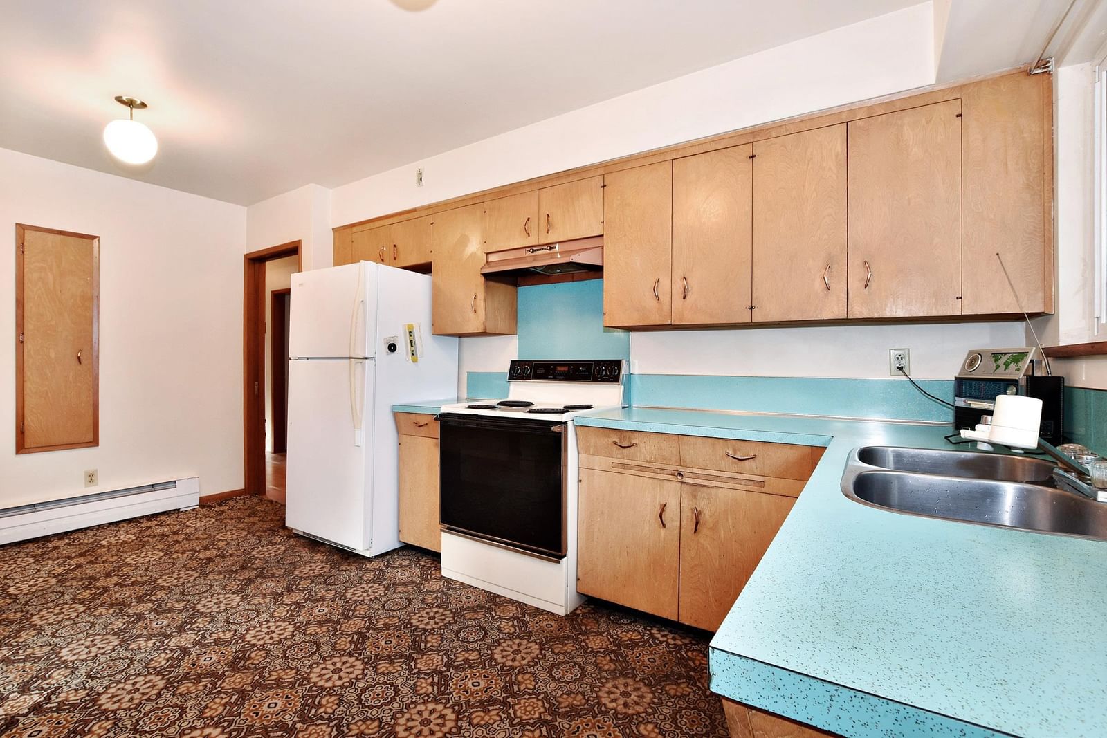 Listing Image 19
