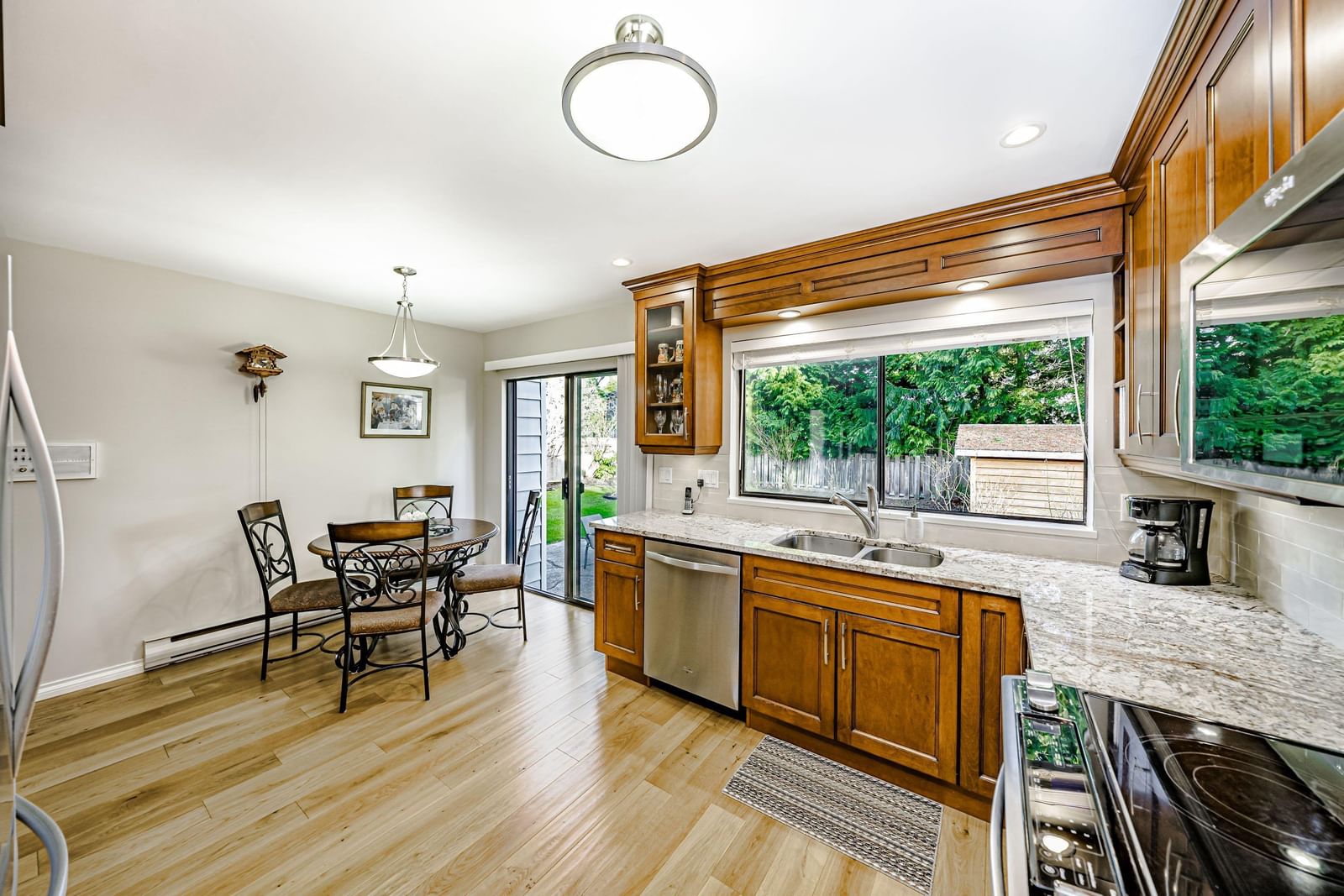 Listing Image 13