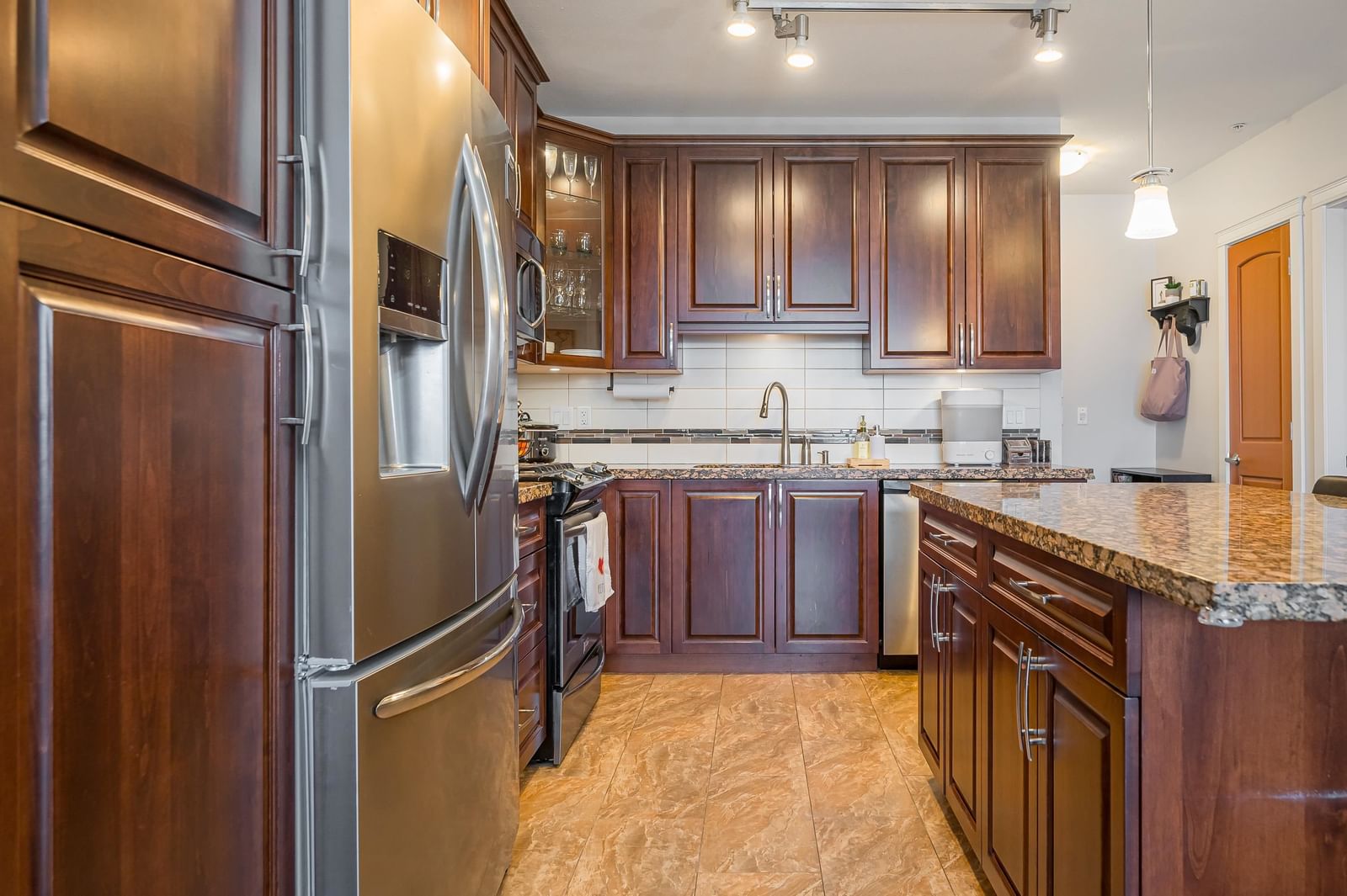 Listing Image 13