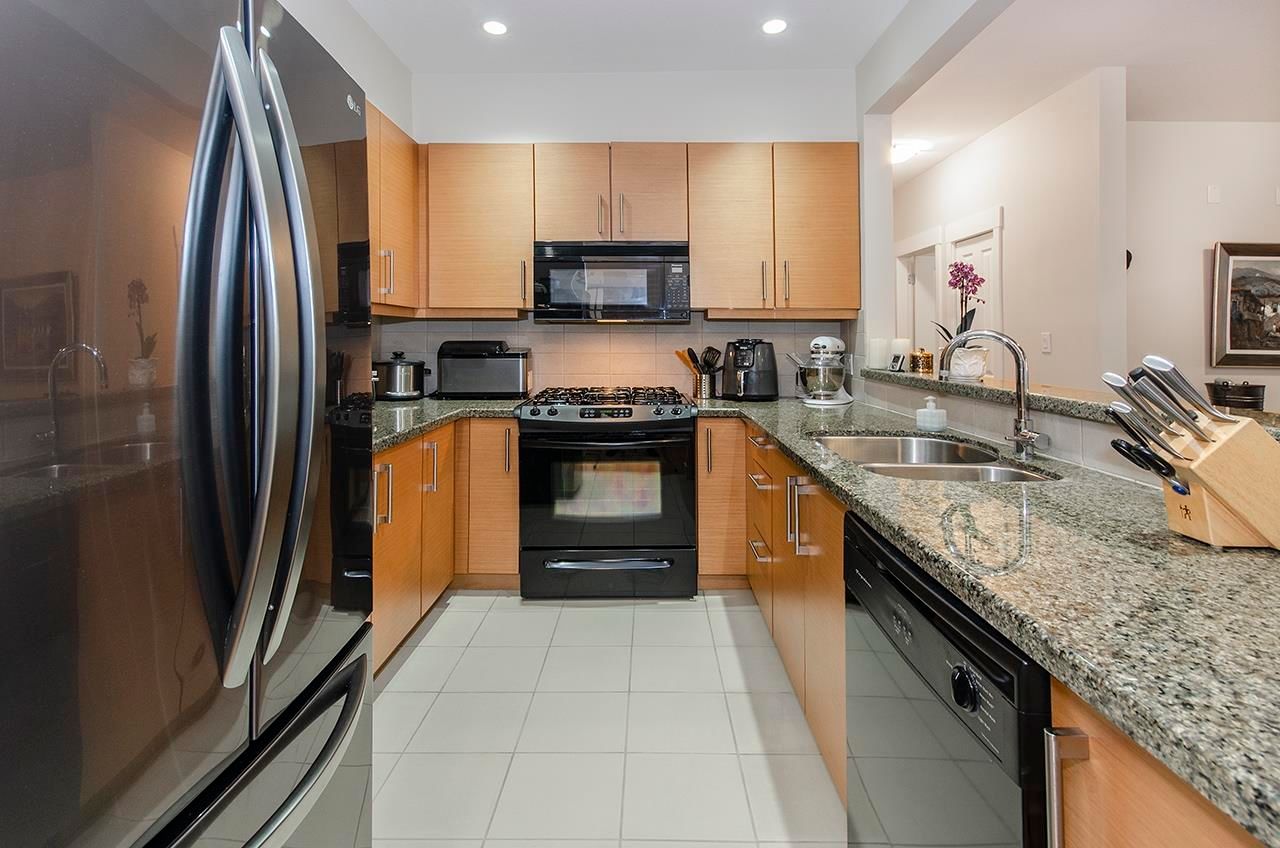 Listing Image 12