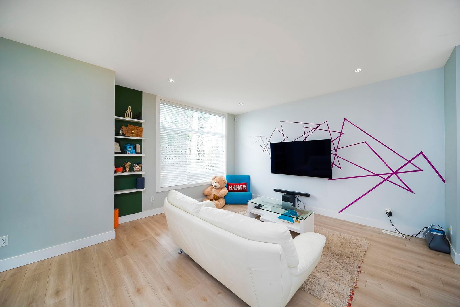 Listing Image 19