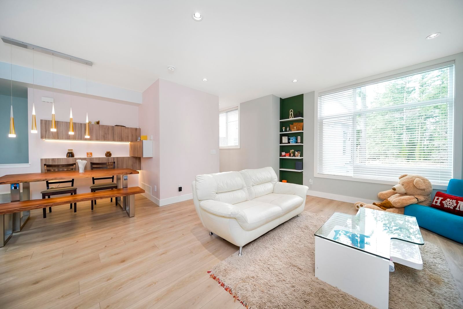 Listing Image 21