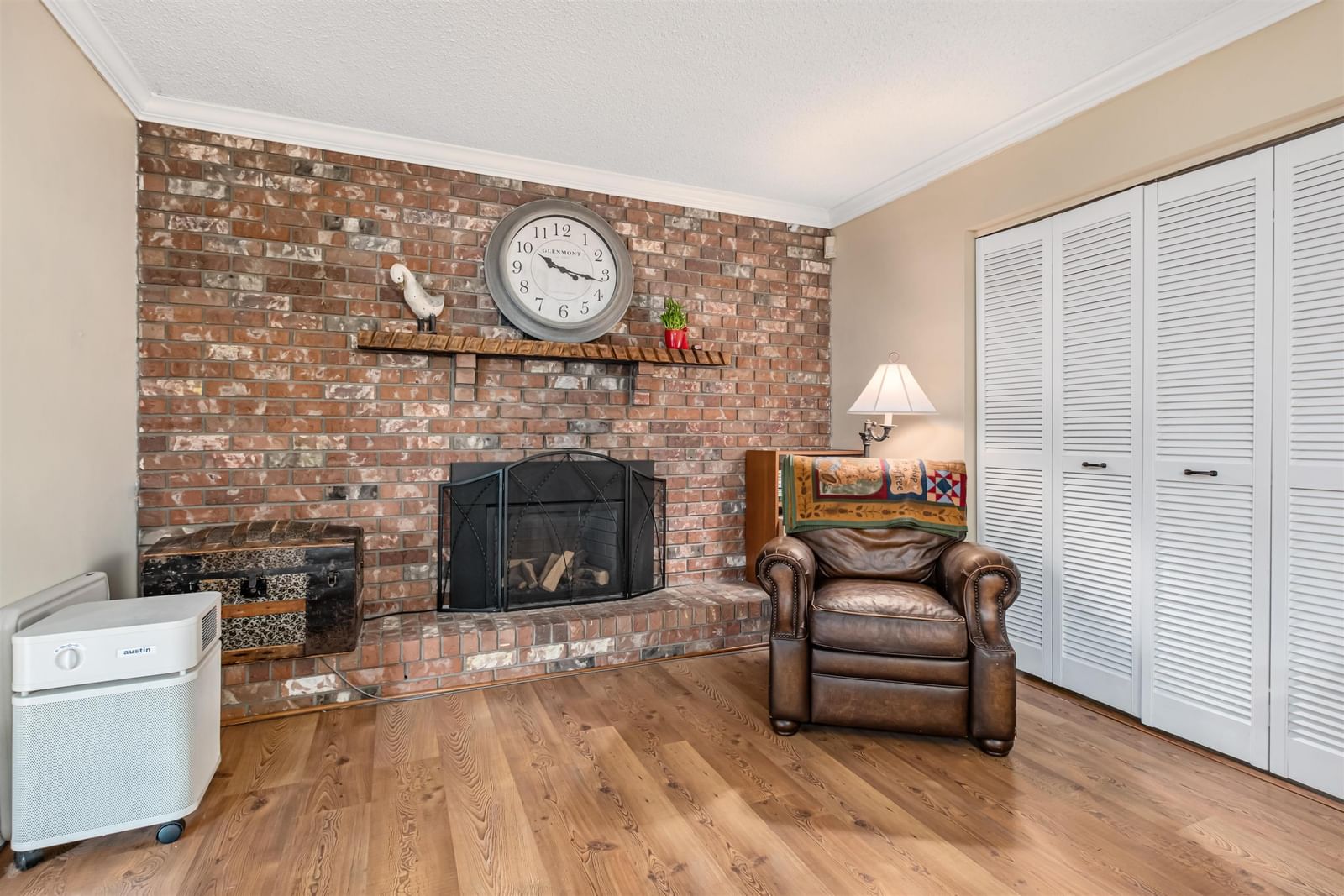 Listing Image 9