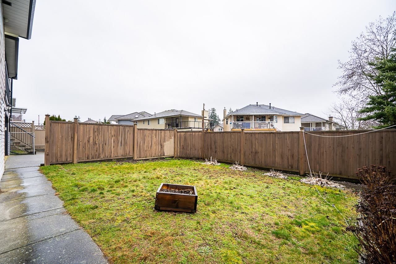 Listing Image 13