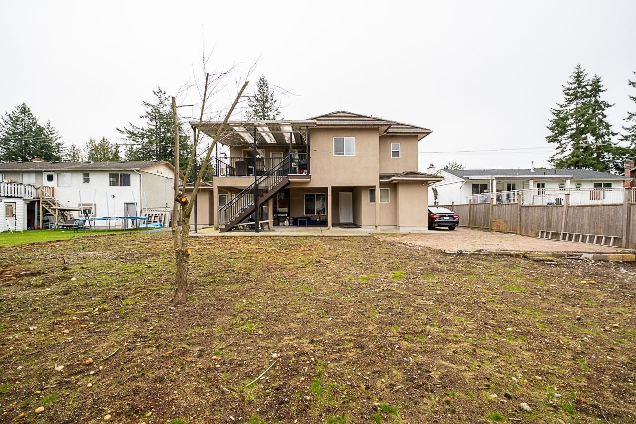 Listing Image 11