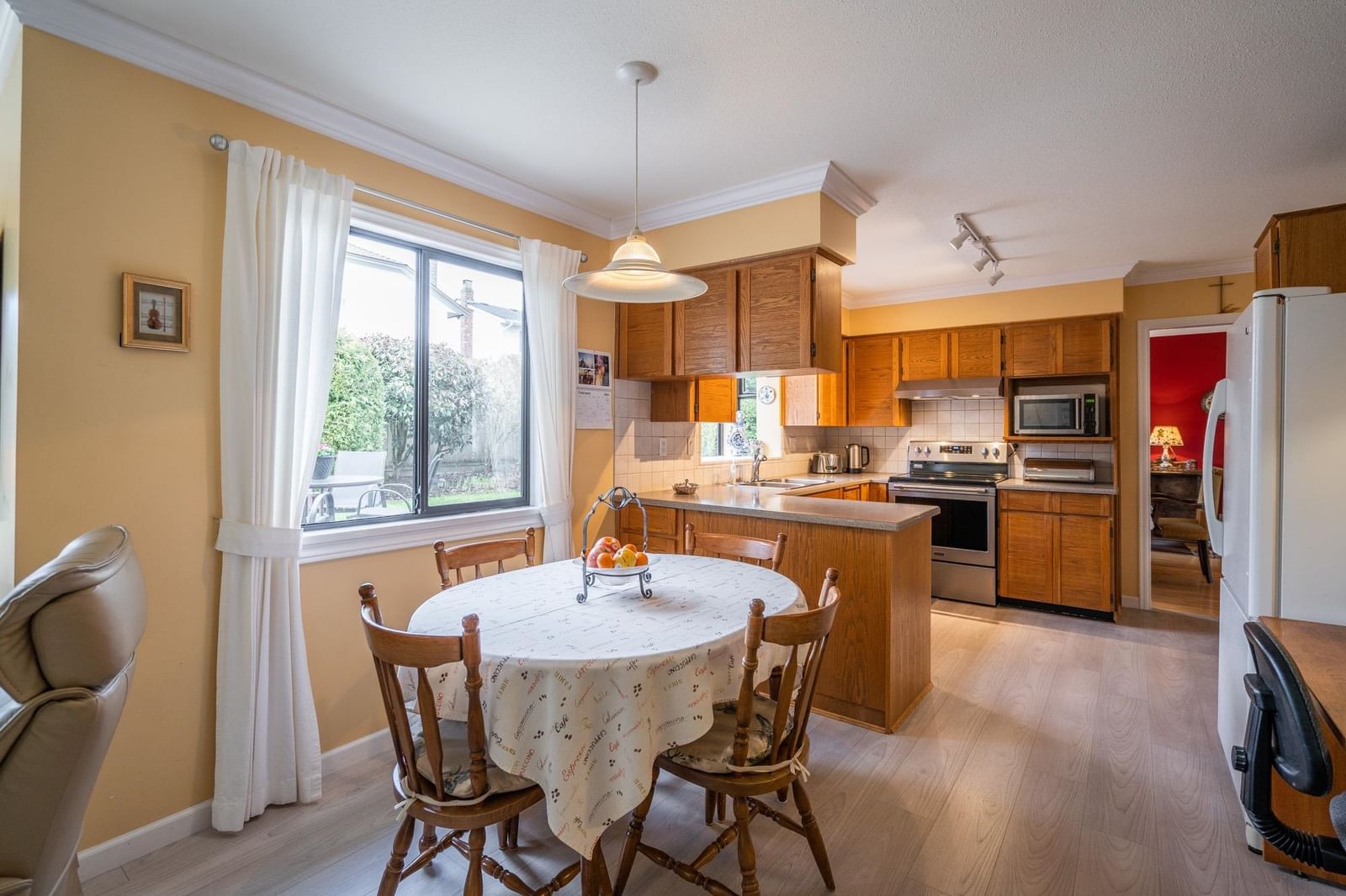 Listing Image 10