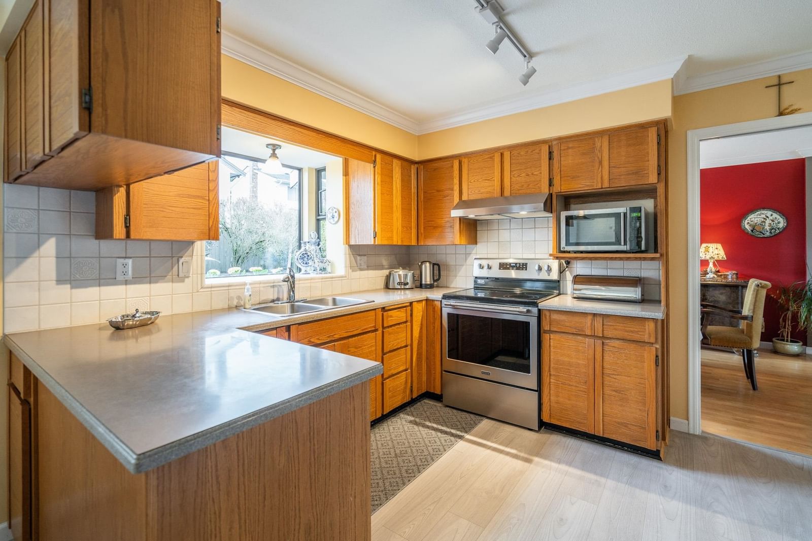 Listing Image 9