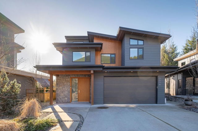 3314 Aristotle Place