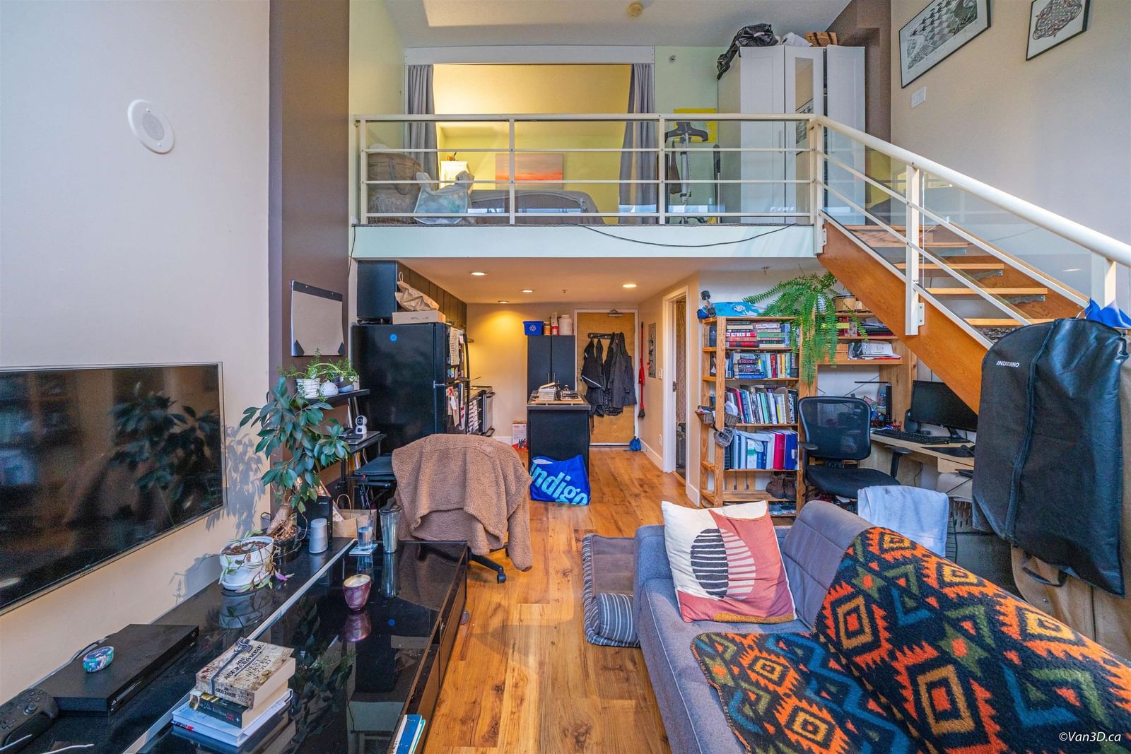 Listing Image 10