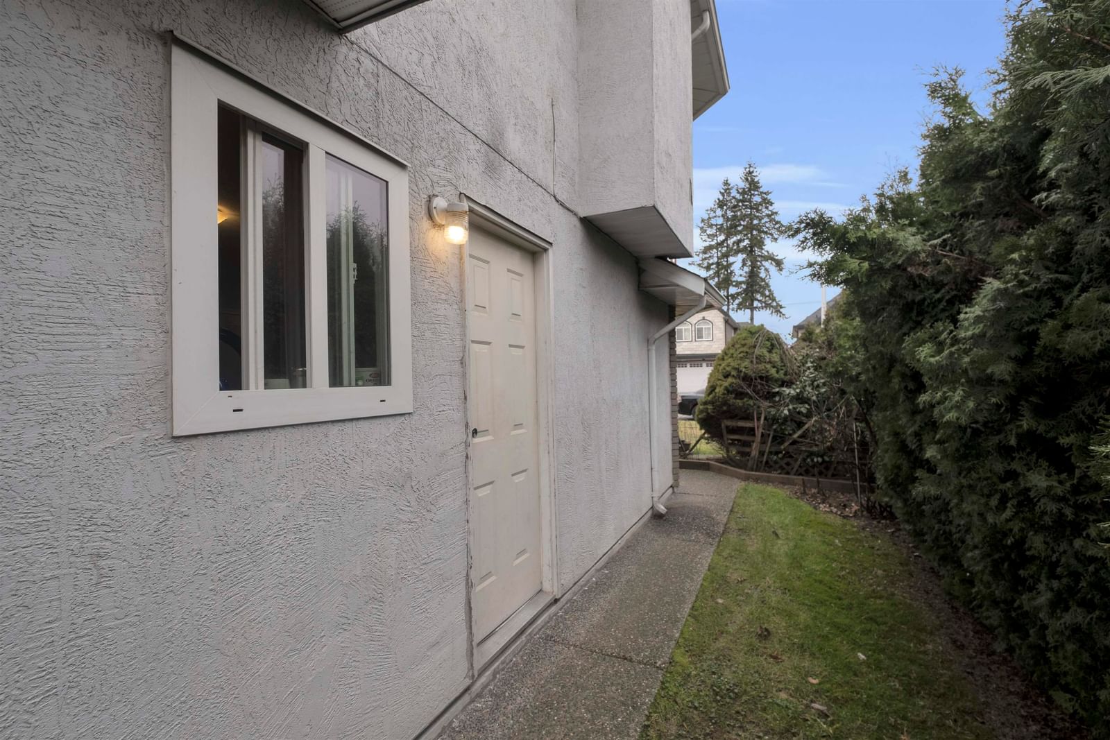 Listing Image 24