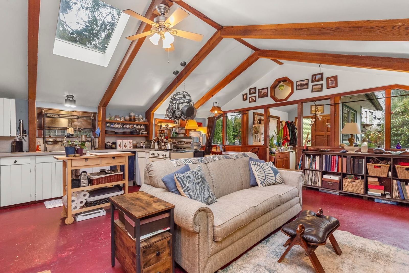 Listing Image 11
