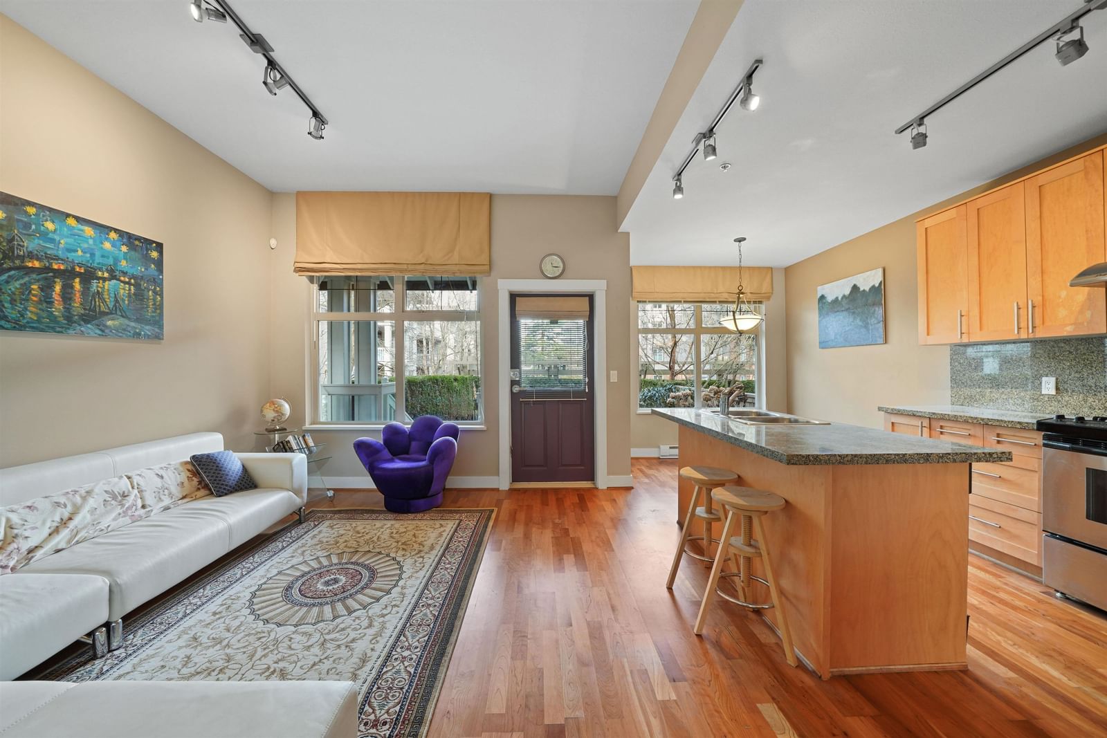 Listing Image 13