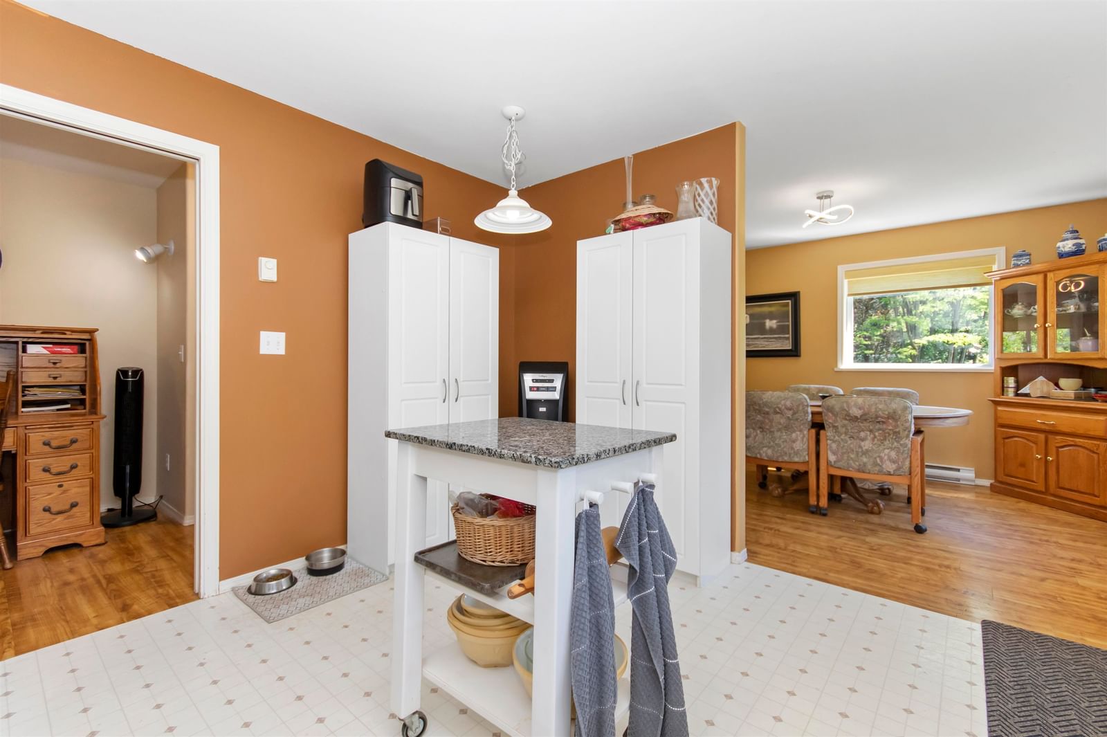 Listing Image 13