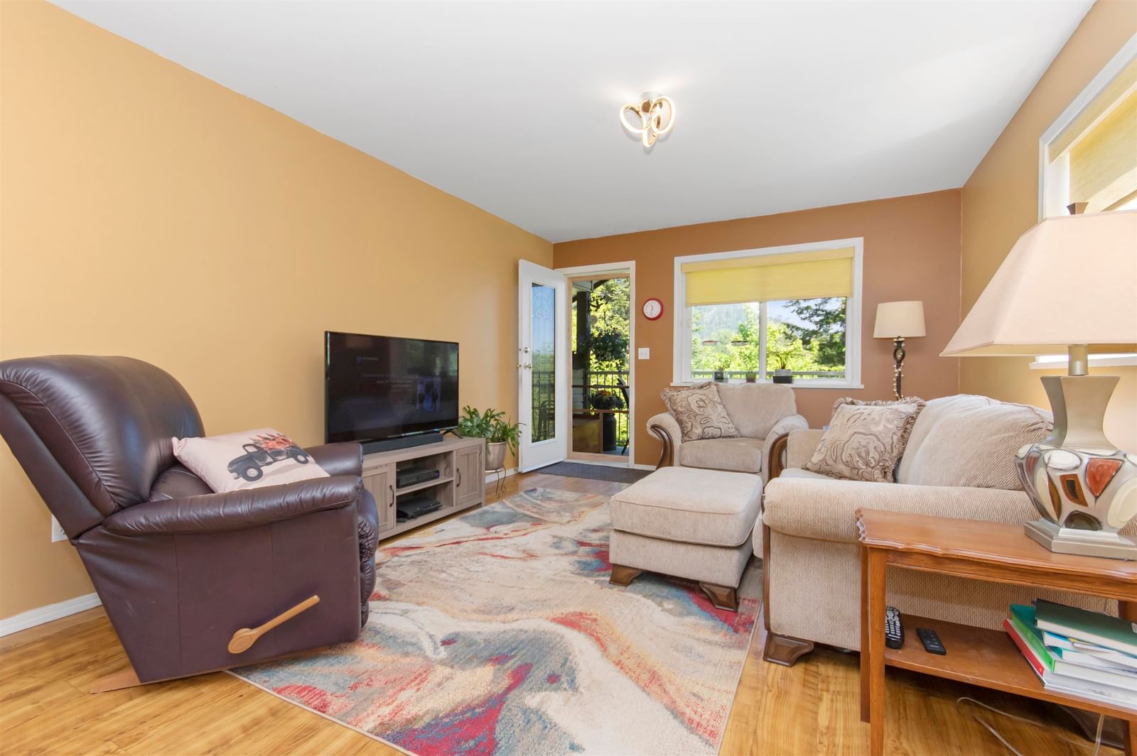 Listing Image 16