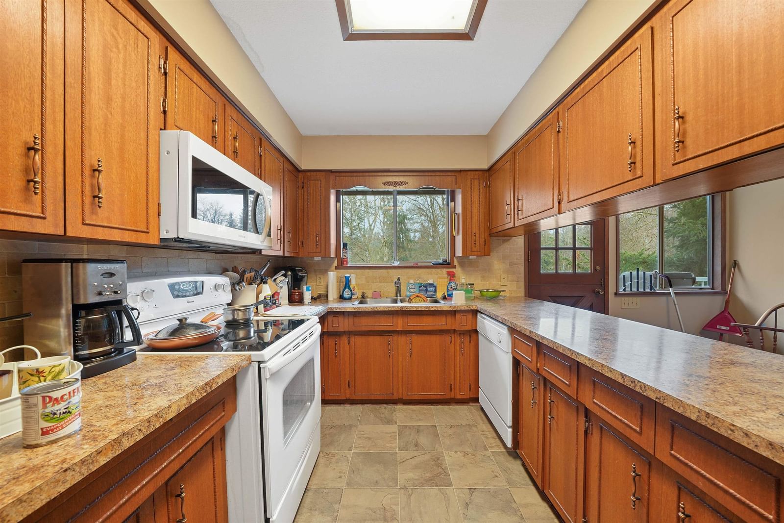 Listing Image 12