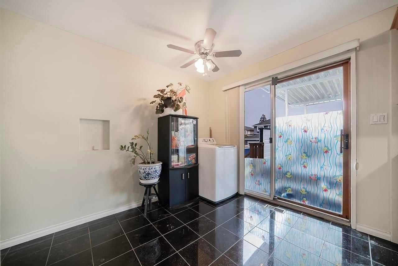 Listing Image 10