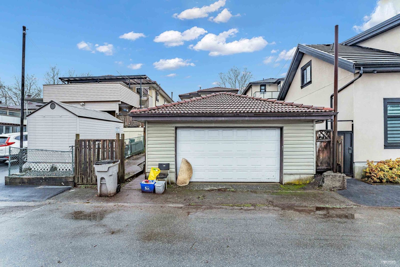Listing Image 5